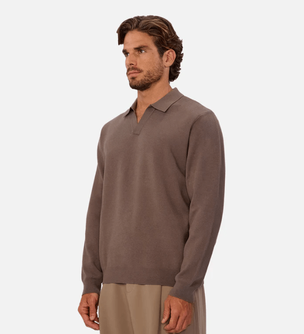 Industrie The Wynslow Polo Knit in Chestnut - Unincorporated
