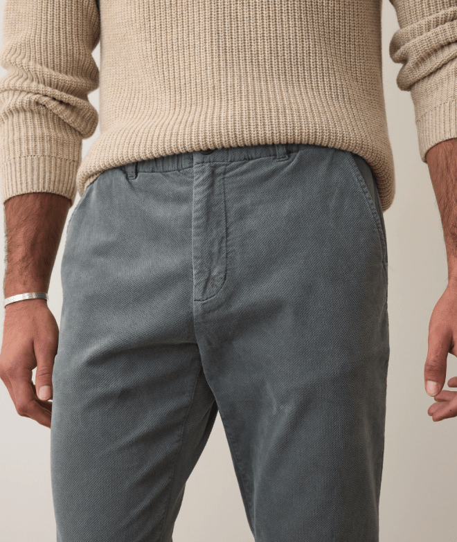 Marine Layer Saturday Moleskin Chino Slim Straight in Balsam Green - Unincorporated