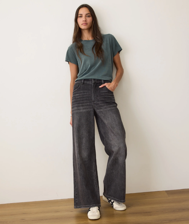 Marine-Layer-Swing-Crew-Tee-in-Green-Gables3