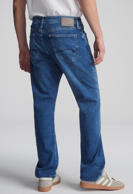 Mavi-Matt-Relaxed-Straight-Leg-Jeans-in-Dark-Brushed-Feather-Blue4